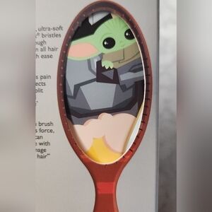 Wet Brush Detangler, Mandalorian
